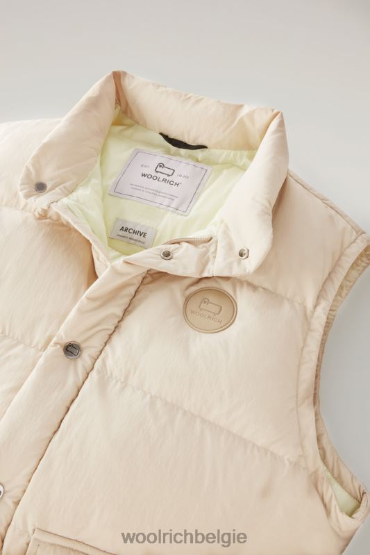 Aleoeten gewatteerd vest van gerecycled eco taslan nylon Woolrich Heren 8TTN0551 strandzand kleding