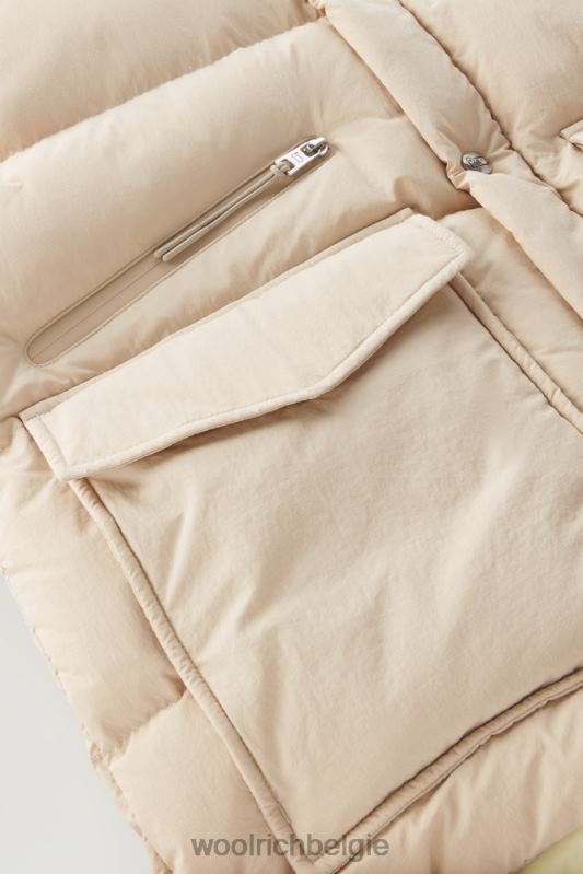 Aleoeten gewatteerd vest van gerecycled eco taslan nylon Woolrich Heren 8TTN0551 strandzand kleding