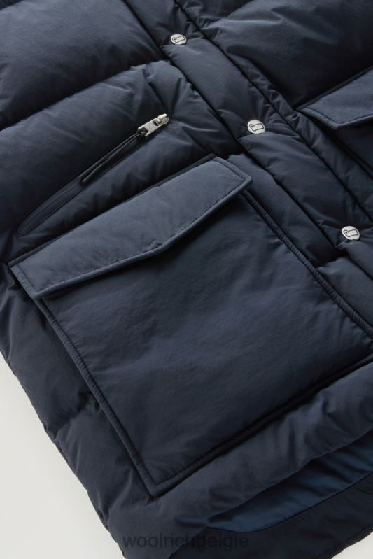 Aleoeten gewatteerd vest van gerecycled eco taslan nylon Woolrich Heren 8TTN0599 Melton blauw kleding