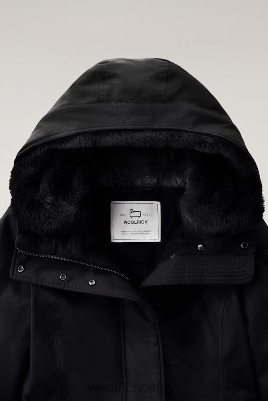 Boulderparka van ramar-stof met capuchon en afneembare rand van imitatiebont Woolrich vrouwen 8TTN0206 zwart kleding