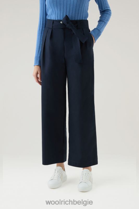Broek met rechte pijpen van puur katoenpopeline Woolrich vrouwen 8TTN0172 Melton blauw kleding