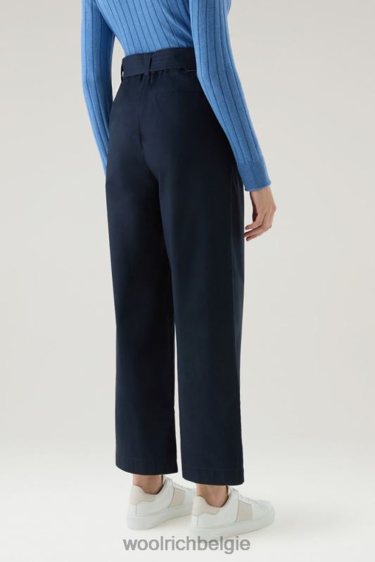 Broek met rechte pijpen van puur katoenpopeline Woolrich vrouwen 8TTN0172 Melton blauw kleding