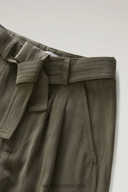 Broek met riem van een linnenmix Woolrich vrouwen 8TTN0184 donkergroen kleding