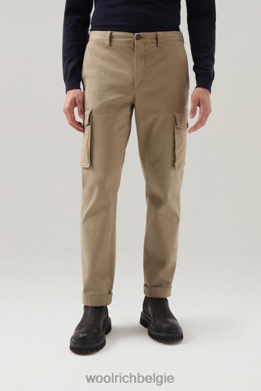 Cargobroek van kledinggeverfd stretchkatoen Woolrich Heren 8TTN0708 goud kaki kleding