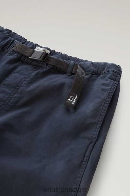 Een kledinggeverfde chinobroek van stretchkatoen Woolrich Heren 8TTN0399 Melton blauw kleding