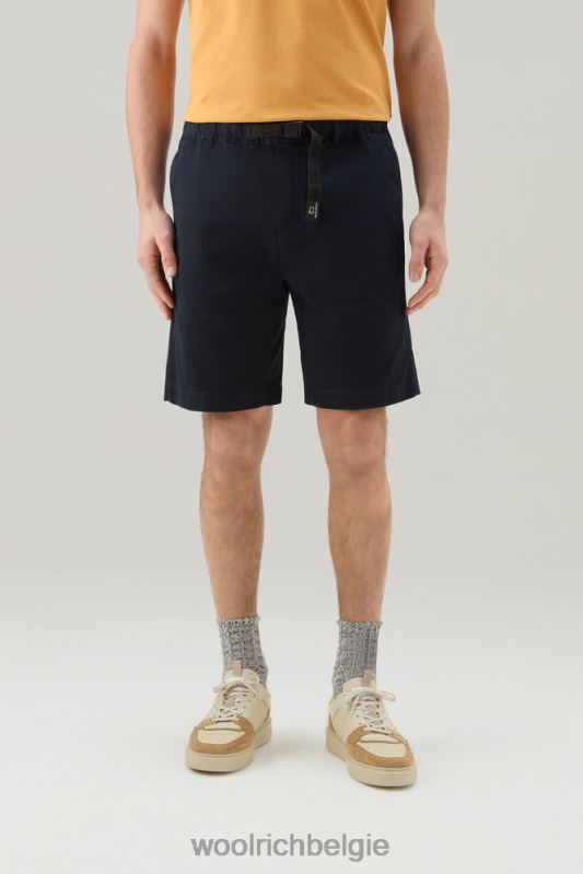 Een kledinggeverfde chinoshort van stretchkatoen Woolrich Heren 8TTN0433 Melton blauw kleding