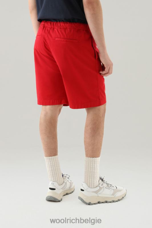 Een kledinggeverfde chinoshort van stretchkatoen Woolrich Heren 8TTN0451 Rode lucht kleding