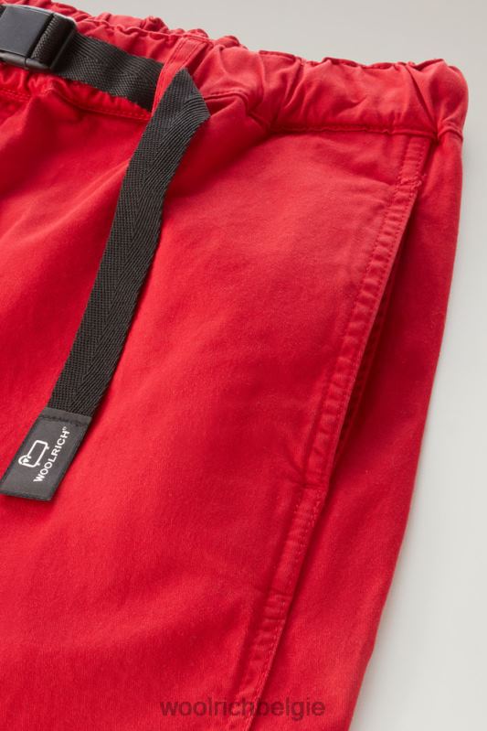 Een kledinggeverfde chinoshort van stretchkatoen Woolrich Heren 8TTN0451 Rode lucht kleding