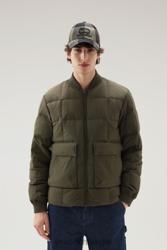 Heritage-terreinbommenwerper van taslan-nylon Woolrich Heren 8TTN0732 donkergroen kleding