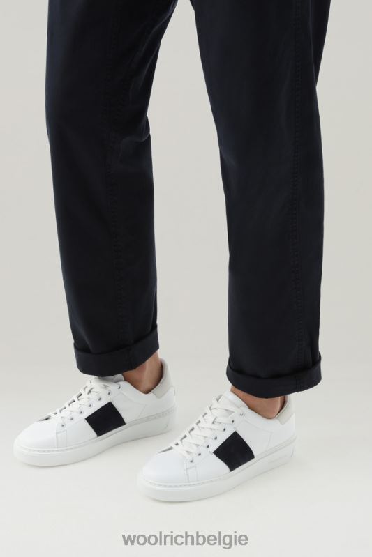 Klassieke pumps van zacht leer met contrasterende suède zijband Woolrich Heren 8TTN0784 witte indaco schoenen
