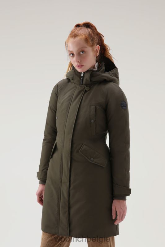 Lange parka van ramar-stof Woolrich vrouwen 8TTN0286 donkergroen kleding