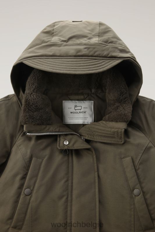 Lange parka van ramar-stof Woolrich vrouwen 8TTN0286 donkergroen kleding