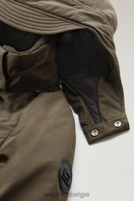 Lange parka van ramar-stof Woolrich vrouwen 8TTN0286 donkergroen kleding