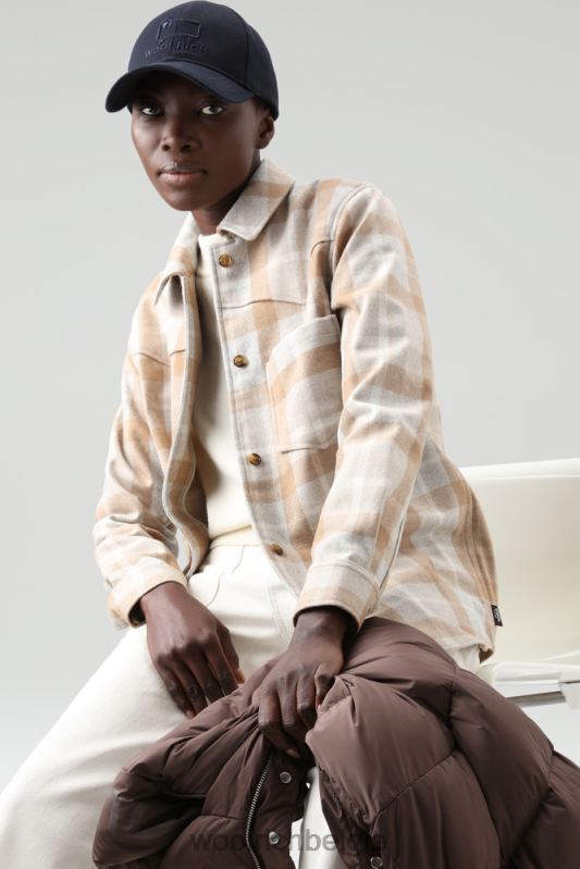 Overshirt met westernruit van flanel van een wolmix Woolrich vrouwen 8TTN0306 kameel controle kleding