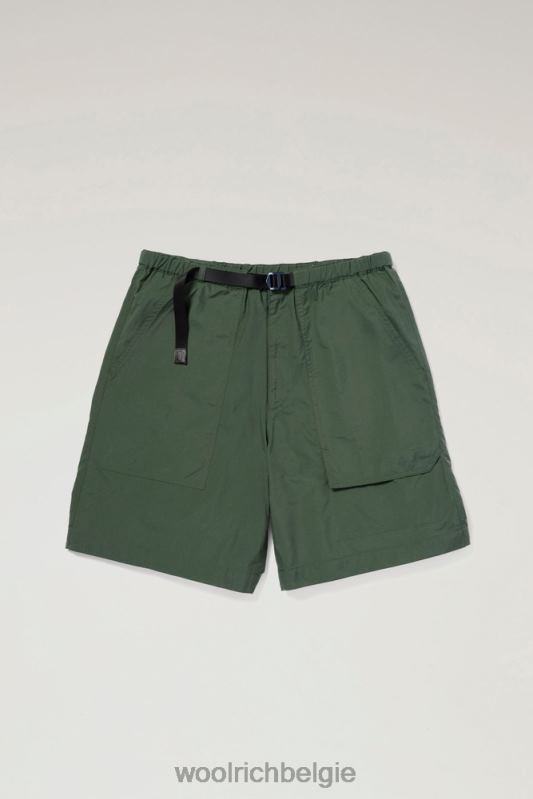 Ranchshort van gerecycled nylon Woolrich Heren 8TTN0504 groente kleding