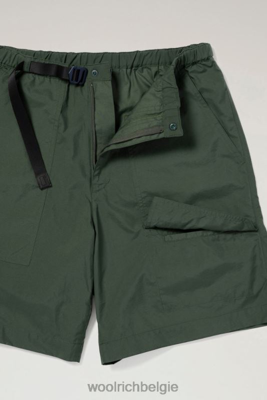Ranchshort van gerecycled nylon Woolrich Heren 8TTN0504 groente kleding