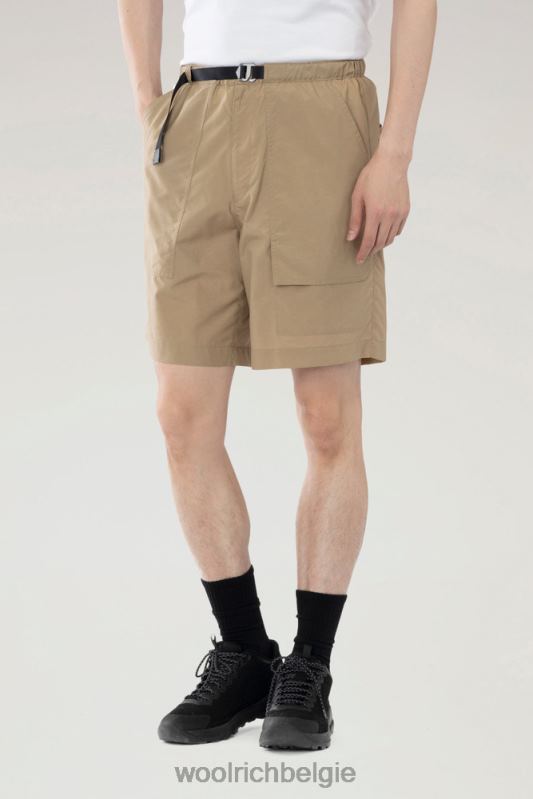 Ranchshort van gerecycled nylon Woolrich Heren 8TTN0524 beige kleding