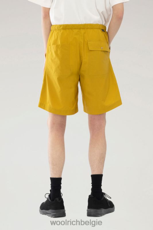 Ranchshort van gerecycled nylon Woolrich Heren 8TTN0528 mosterd kleding