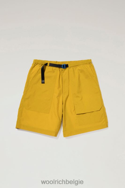 Ranchshort van gerecycled nylon Woolrich Heren 8TTN0528 mosterd kleding