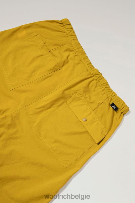 Ranchshort van gerecycled nylon Woolrich Heren 8TTN0528 mosterd kleding