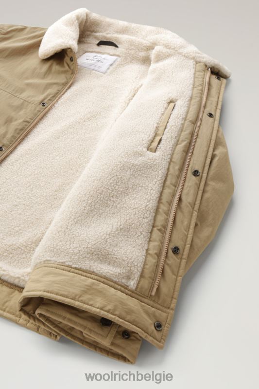 Ripstop truckerjack met voering van sherpawol Woolrich Heren 8TTN0680 goud kaki kleding