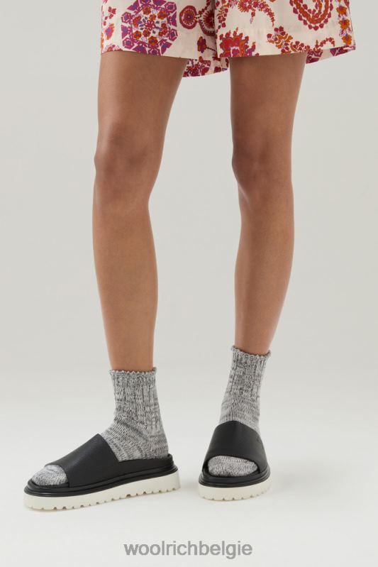 Sandalen met extra grote zool Woolrich vrouwen 8TTN0123 zwart schoenen