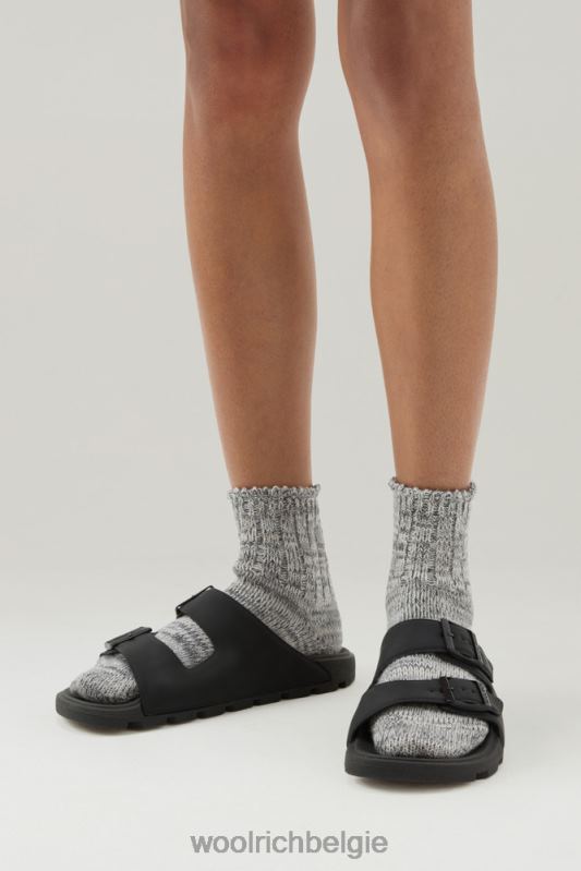 Sandalen van veganistisch leer met gespen Woolrich vrouwen 8TTN091 zwart schoenen