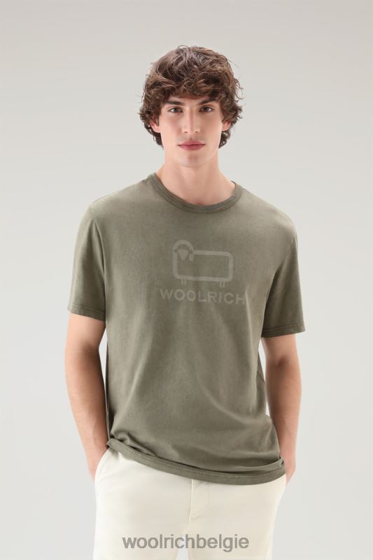 T-shirt van kledinggeverfd puur katoen met schapenlogo Woolrich Heren 8TTN0585 donkergroen kleding