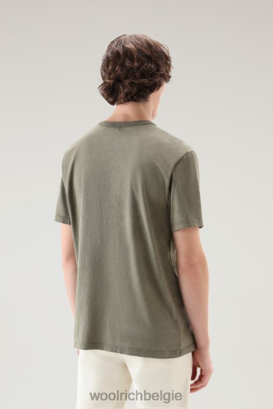 T-shirt van kledinggeverfd puur katoen met schapenlogo Woolrich Heren 8TTN0585 donkergroen kleding