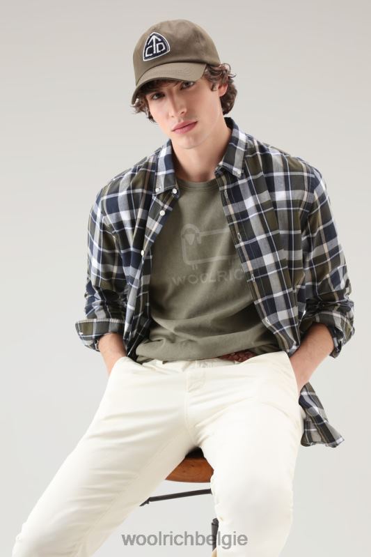 T-shirt van kledinggeverfd puur katoen met schapenlogo Woolrich Heren 8TTN0585 donkergroen kleding