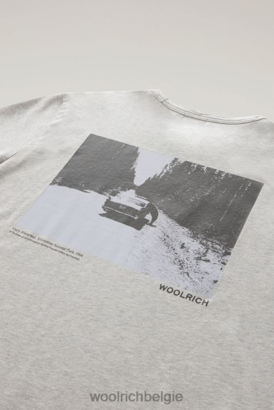 T-shirt van puur katoen met grafische Yellowstone-print Woolrich Heren 8TTN0434 lichtgrijs gemêleerd kleding