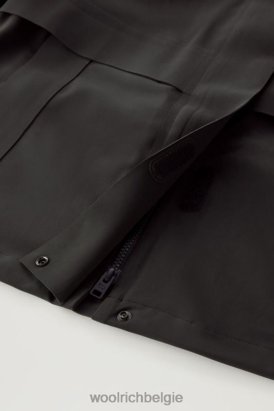 Tech korte jas met capuchon voor woon-werkverkeer van stretch nylon Woolrich vrouwen 8TTN016 zwart kleding