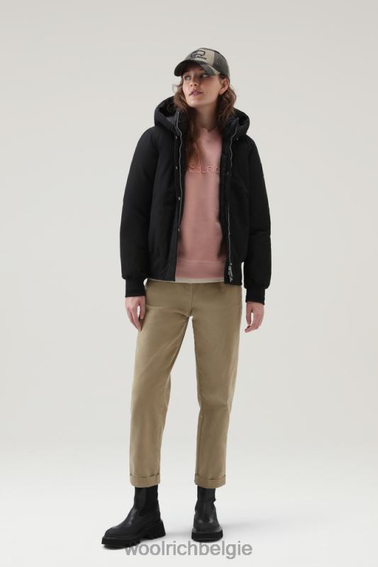 Weoka-bomberjack van zachte poefstof Woolrich vrouwen 8TTN0209 zwart kleding