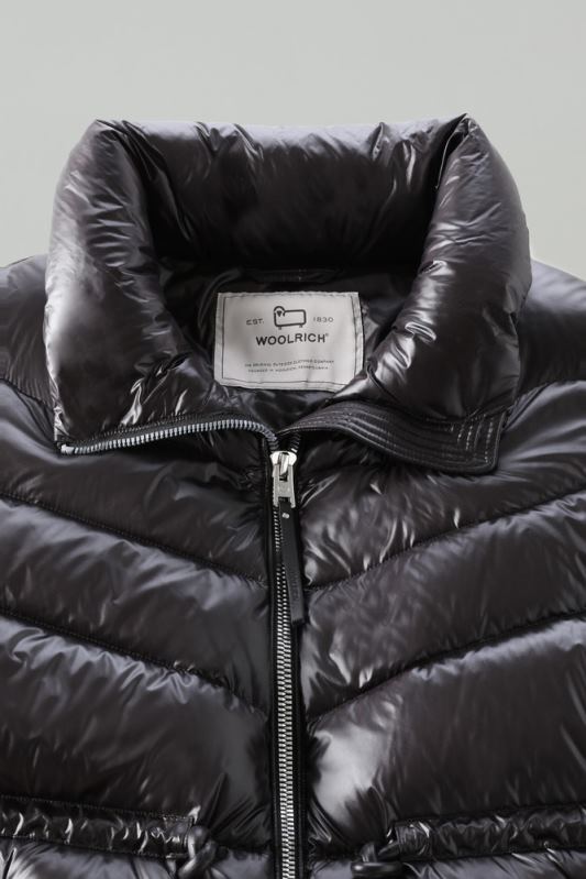 Zijdezacht donsjack van aliquippa met trekkoord in de taille Woolrich vrouwen 8TTN0322 zwart kleding