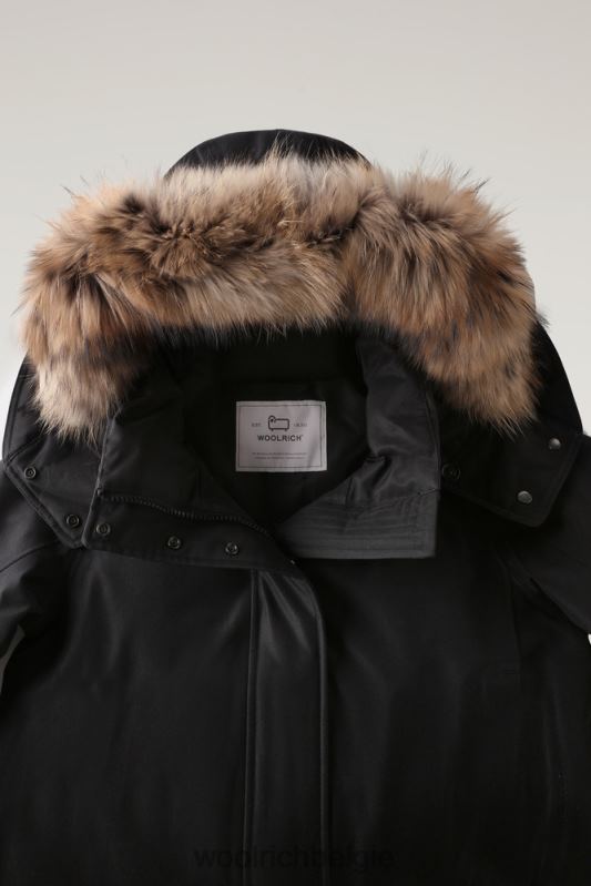 adirondack waterdichte parka van gore-tex met afneembare capuchon en bontafwerking Woolrich vrouwen 8TTN0302 uit zwart kleding