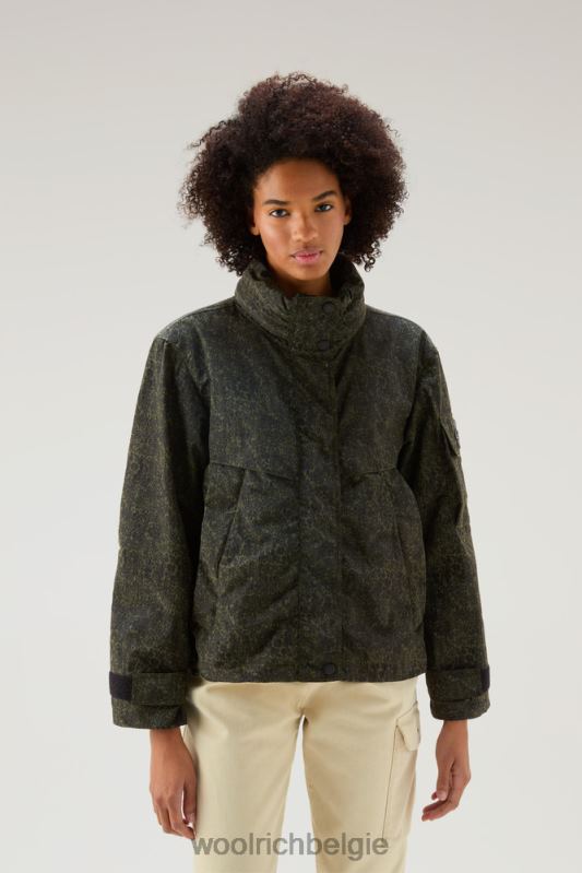 camouflagejack met opvouwbare capuchon Woolrich vrouwen 8TTN098 donkergroene camouflage kleding