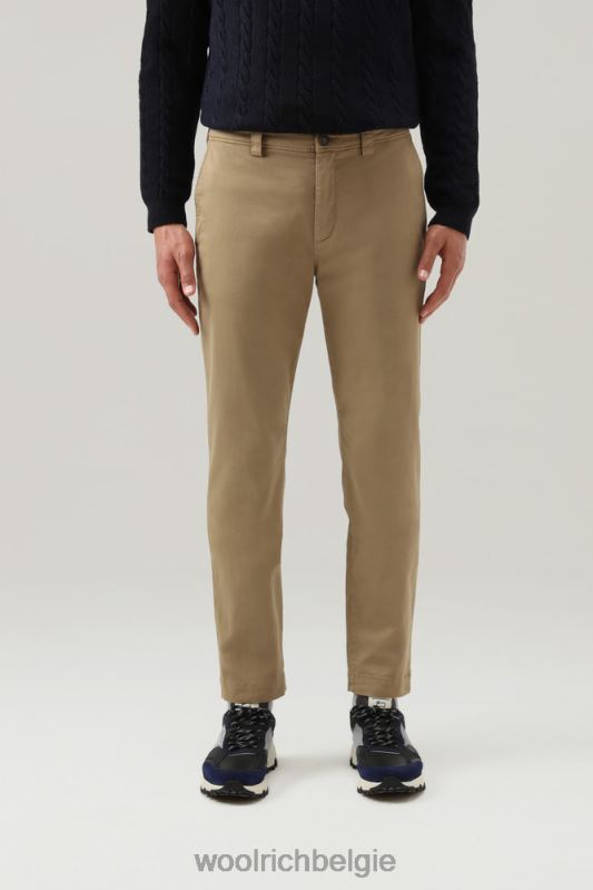 chinobroek van stretchkatoen Woolrich Heren 8TTN0650 goud kaki kleding