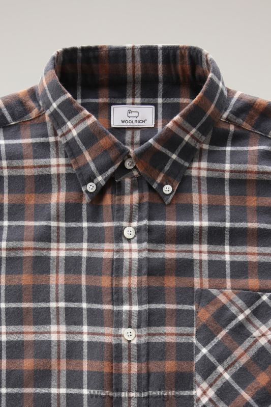 geruit overhemd van flanel van een wolmix Woolrich Heren 8TTN0699 bruine ruit kleding