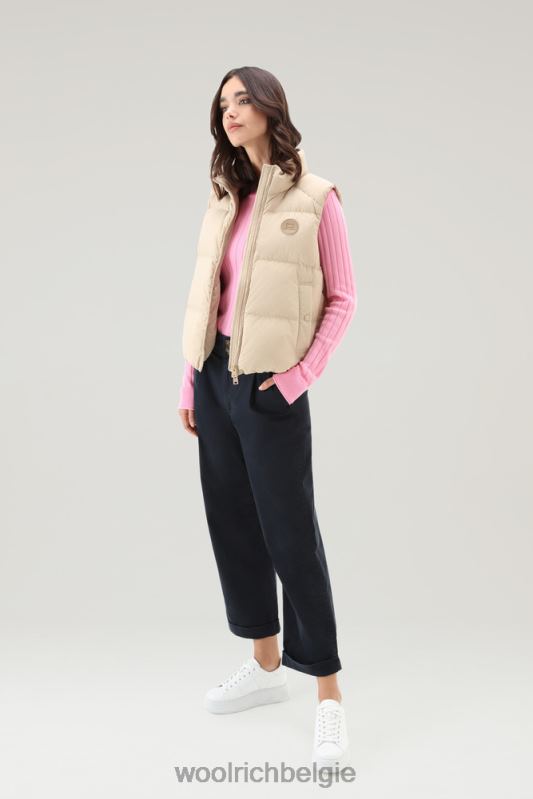 gewatteerd vest van eco taslan nylon Woolrich vrouwen 8TTN0194 strandzand kleding