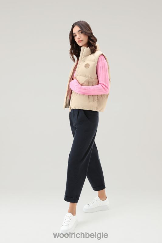gewatteerd vest van eco taslan nylon Woolrich vrouwen 8TTN0194 strandzand kleding