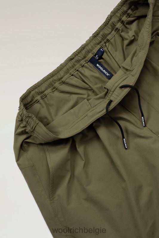 hoge ventilatieshort van stretch ripstop Woolrich Heren 8TTN0529 olijf kleding