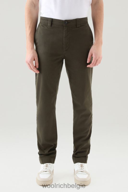 Geverfde klassieke chinobroek van katoen Woolrich Heren 8TTN0575 donkergroen kleding