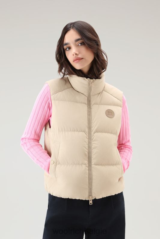 gewatteerd vest van eco taslan nylon Woolrich vrouwen 8TTN0194 strandzand kleding