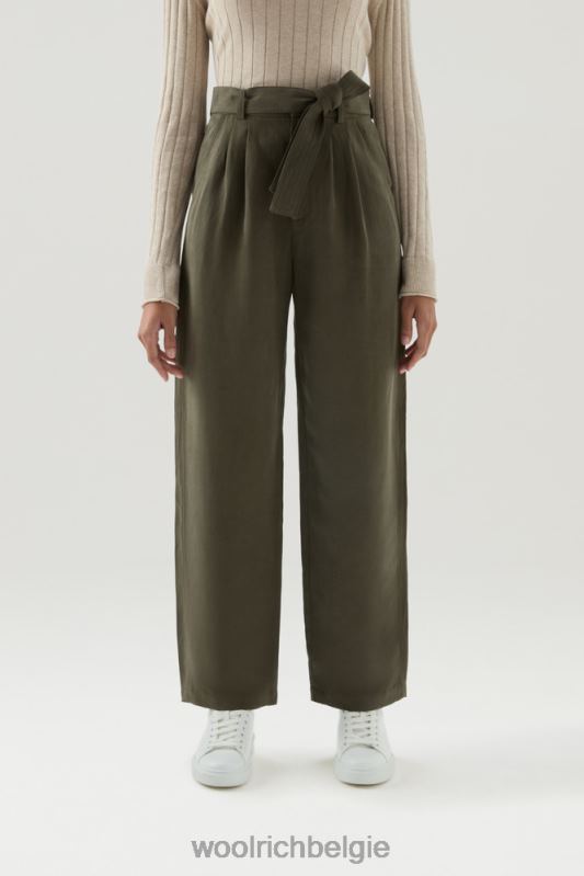 Broek met riem van een linnenmix Woolrich vrouwen 8TTN0184 donkergroen kleding