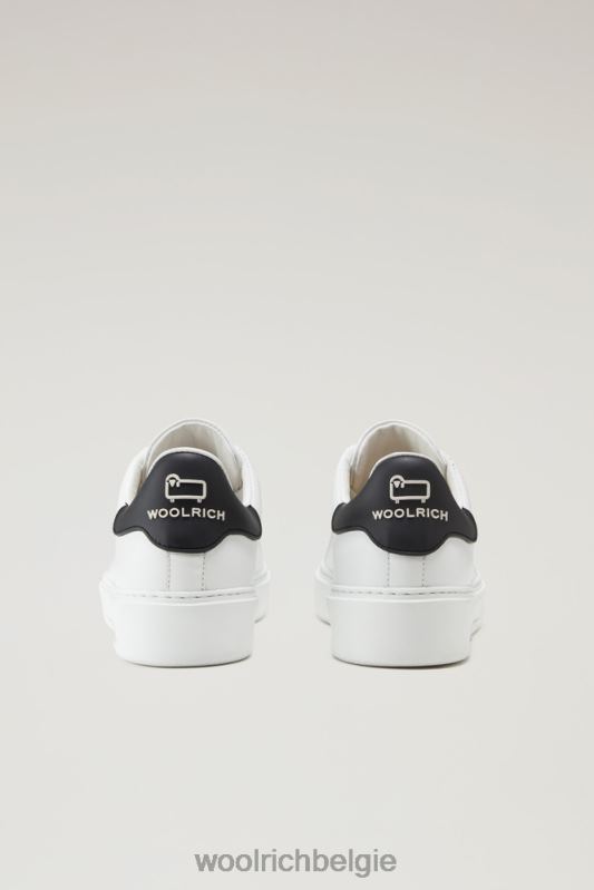 klassieke pumps van zacht kalfsleer met contrasterende patch aan de achterkant Woolrich vrouwen 8TTN050 wit Zwart schoenen