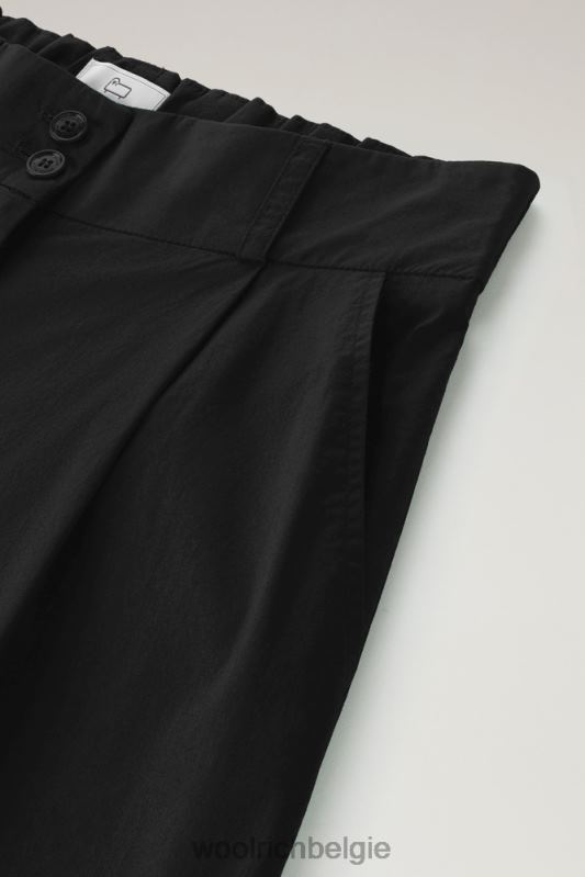 korte broek van zuiver katoenpopeline 4 Woolrich vrouwen 8TTN0105 zwart kleding