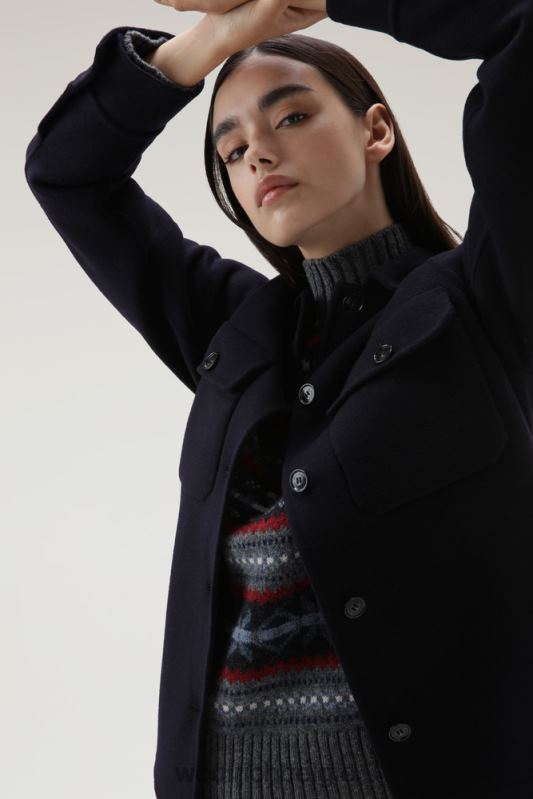 manteco overshirt van zuivere dubbele wol Woolrich vrouwen 8TTN0235 Melton blauw kleding