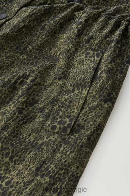 overhemdjurk van ripstop crinkle nylon met camouflageprint Woolrich vrouwen 8TTN099 donkergroene camouflage kleding