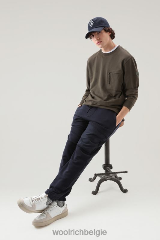 ronde hals van zuiver katoenfleece met zak met ritssluiting Woolrich Heren 8TTN0454 donkergroen kleding