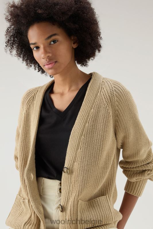 vest van puur biologisch materiaal met een natuurlijke kledingkleurstofafwerking Woolrich vrouwen 8TTN093 melkachtige crème kleding